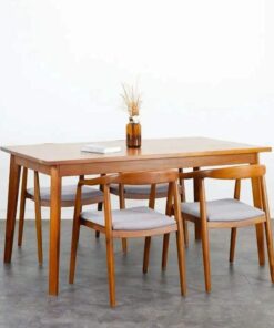 Set Meja Makan