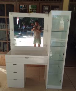 Meja Rias Lampu Rak Samping