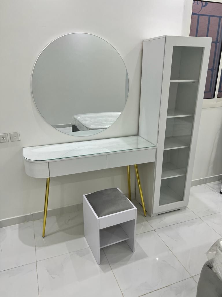 Meja Rias Minimalis Terbaru