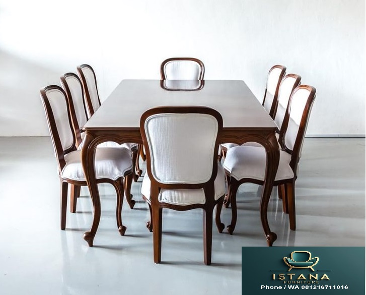 Set Meja Makan Klasik 8 Kursi