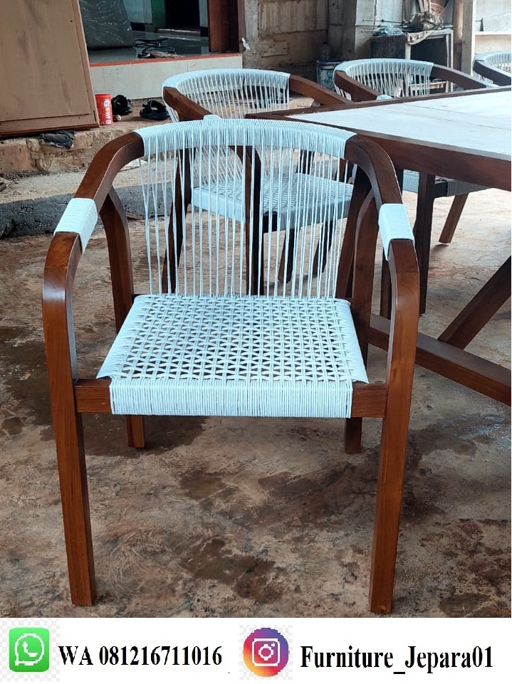 Kursi Cafe Jati Anyaman Tali