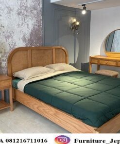 Tempat Tidur Minimalis Modern Kayu Jati Dengan Rotan