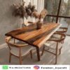 Meja Makan Kayu Trembesi Tepi Alami